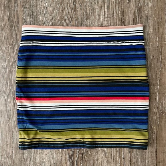 Forever 21 Dresses & Skirts - Forever 21 Women’s Striped Mini Skirt Medium